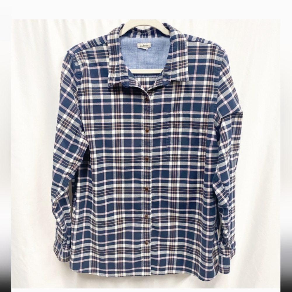 L.L. Bean Navy Plaid Flannel Button Down Shirt